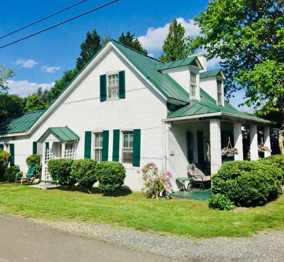 Across The Inn Entire Colonial House With Lovely Porch & Extremely Fast Wi-Fi Washington Exteriör bild