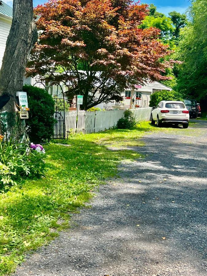 Across The Inn Entire Colonial House With Lovely Porch & Extremely Fast Wi-Fi Washington Exteriör bild